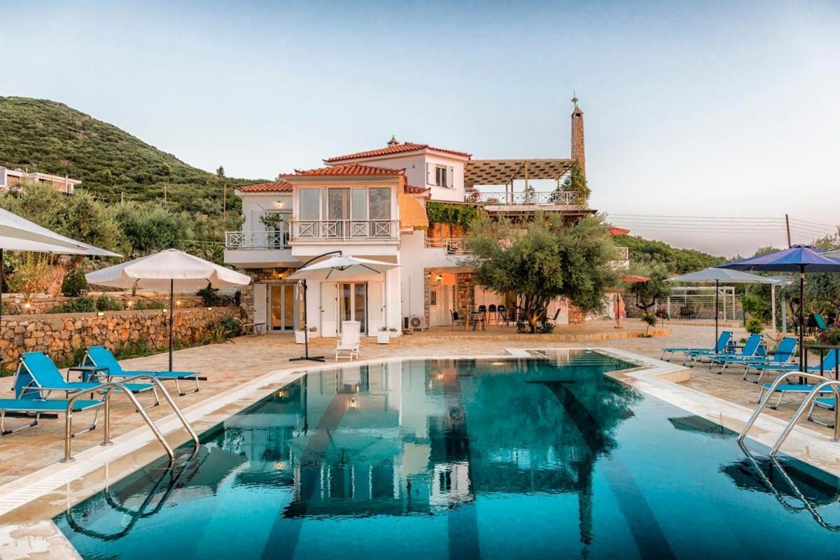 Villa Needa'S - Emotions House Crystal Pool Mikra Mandinia Exterior photo
