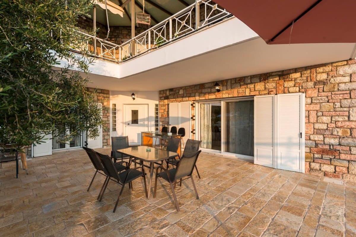Villa Needa'S - Emotions House Crystal Pool Mikra Mandinia Exterior photo